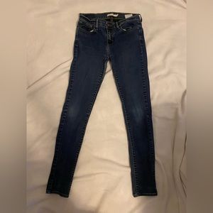 Dark Wash 710 Low-Rise Levi’s Super Skinny Jeans